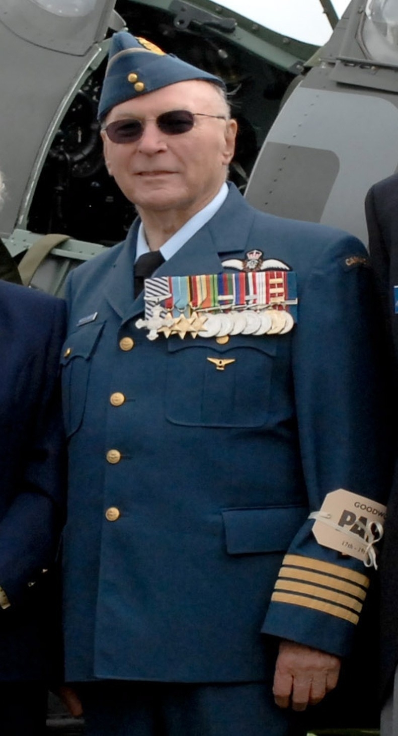 Wing Commander Bob Middlemiss DFC, CD in 2010