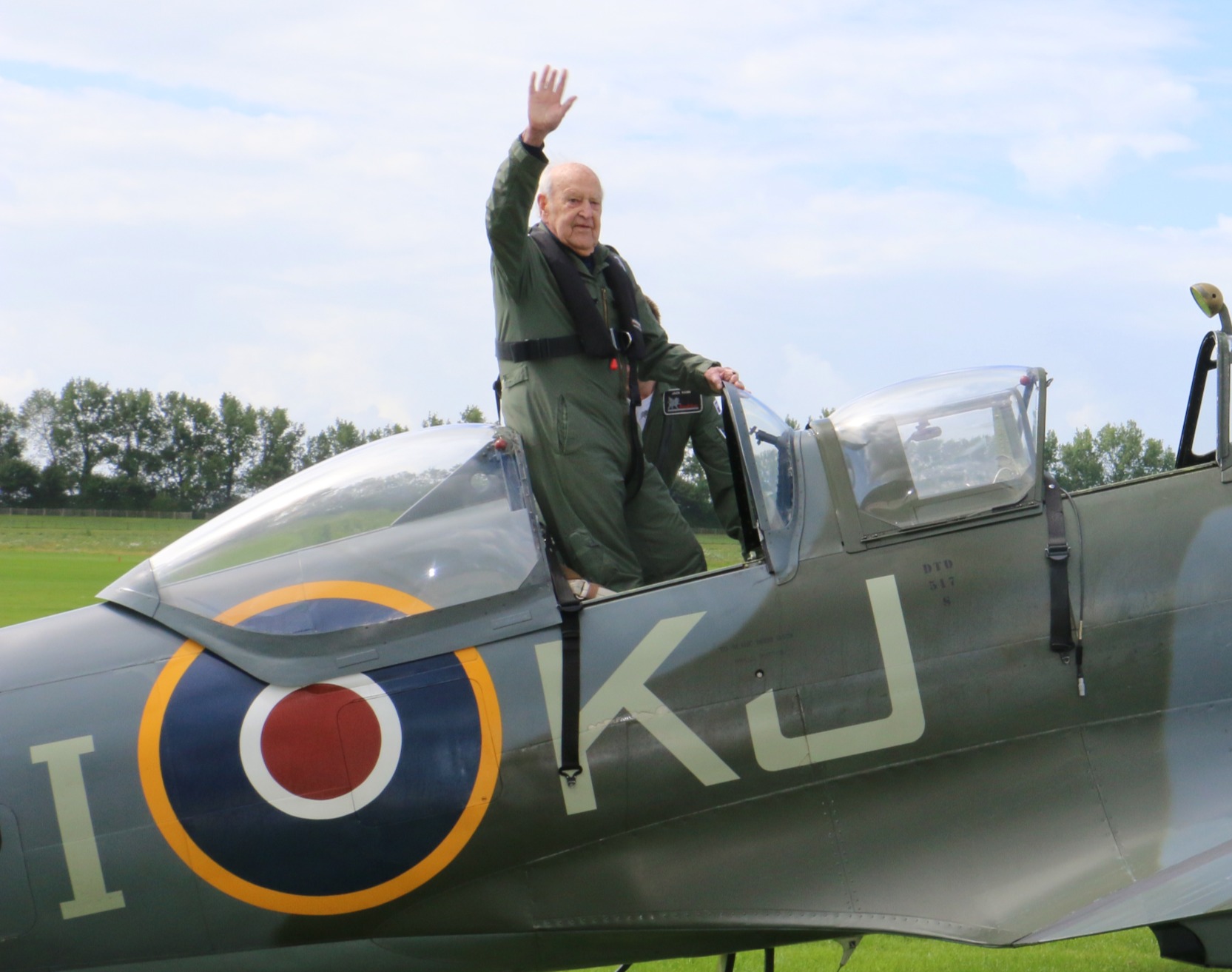 Wing Commander Owen Hardy - Spitfire Pilot - Boultbee Flight Academy